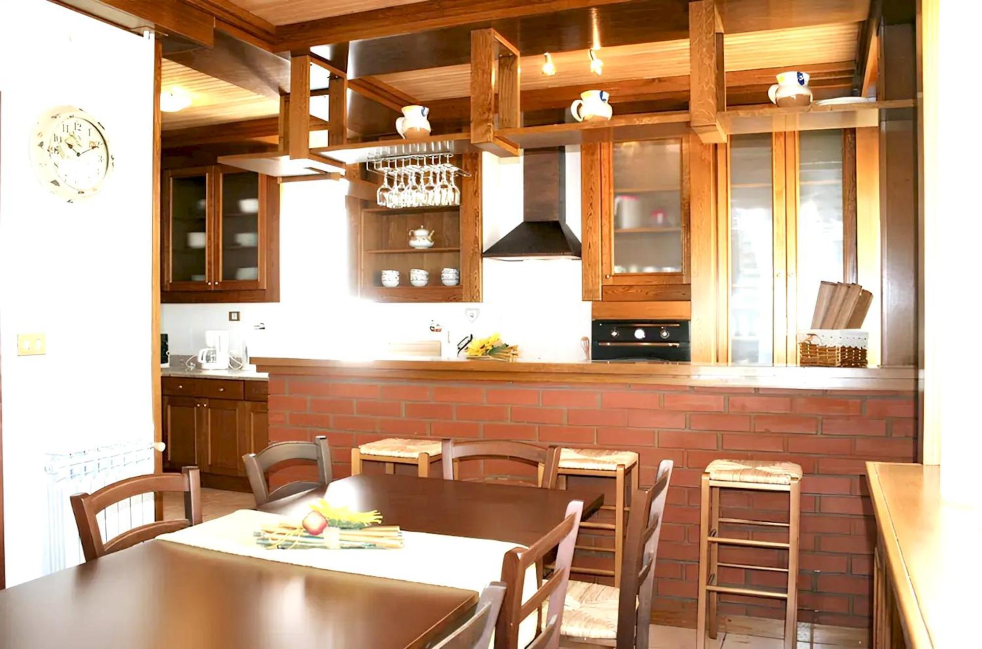 Family In With Pool And Sea View Villa Buje